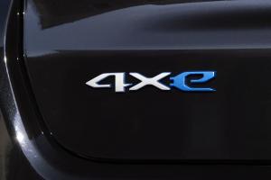 Jeep Compass Limited 4xe 2020 года  (EU)